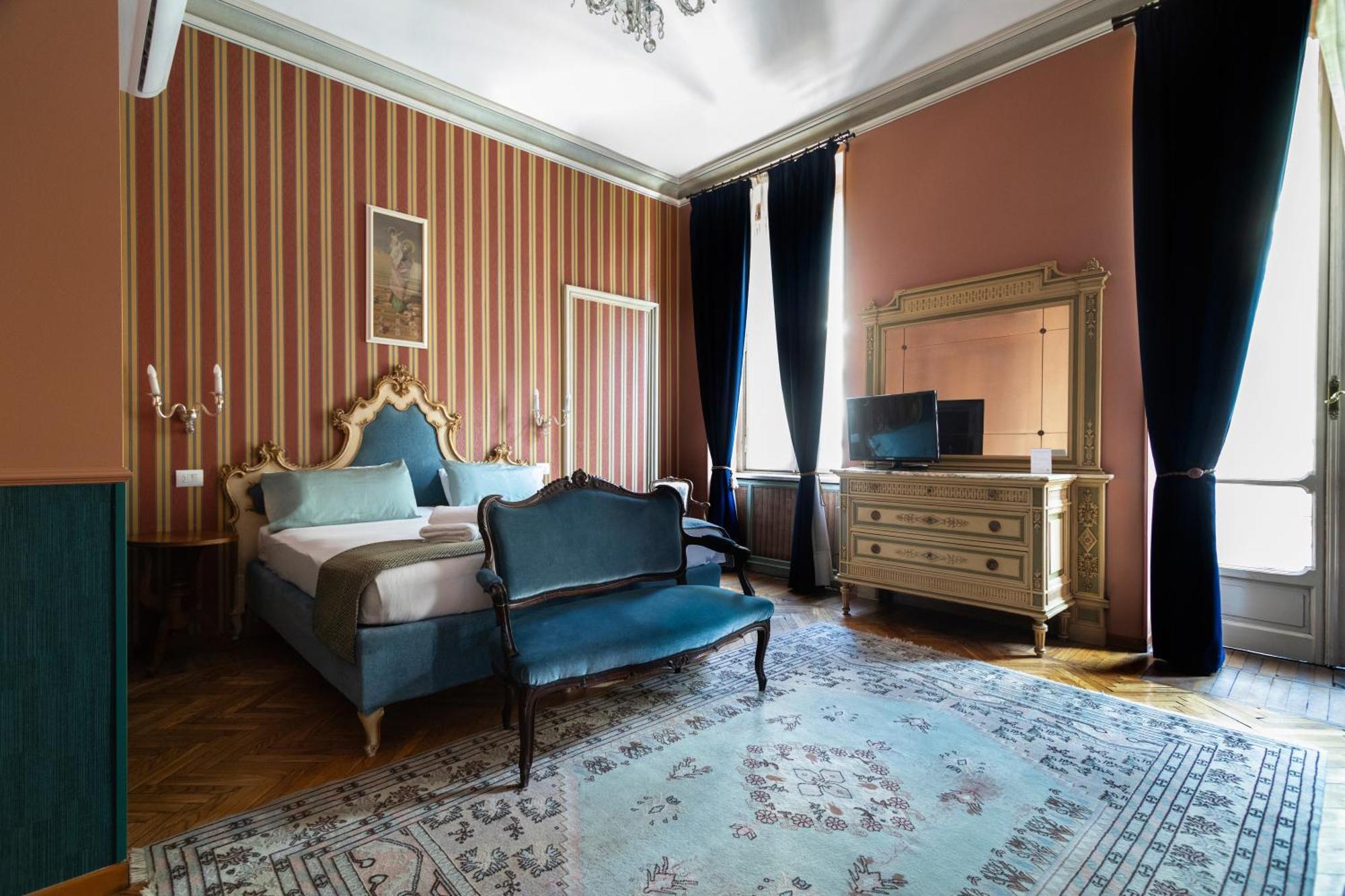 Quadruple Room with Private Bathroom