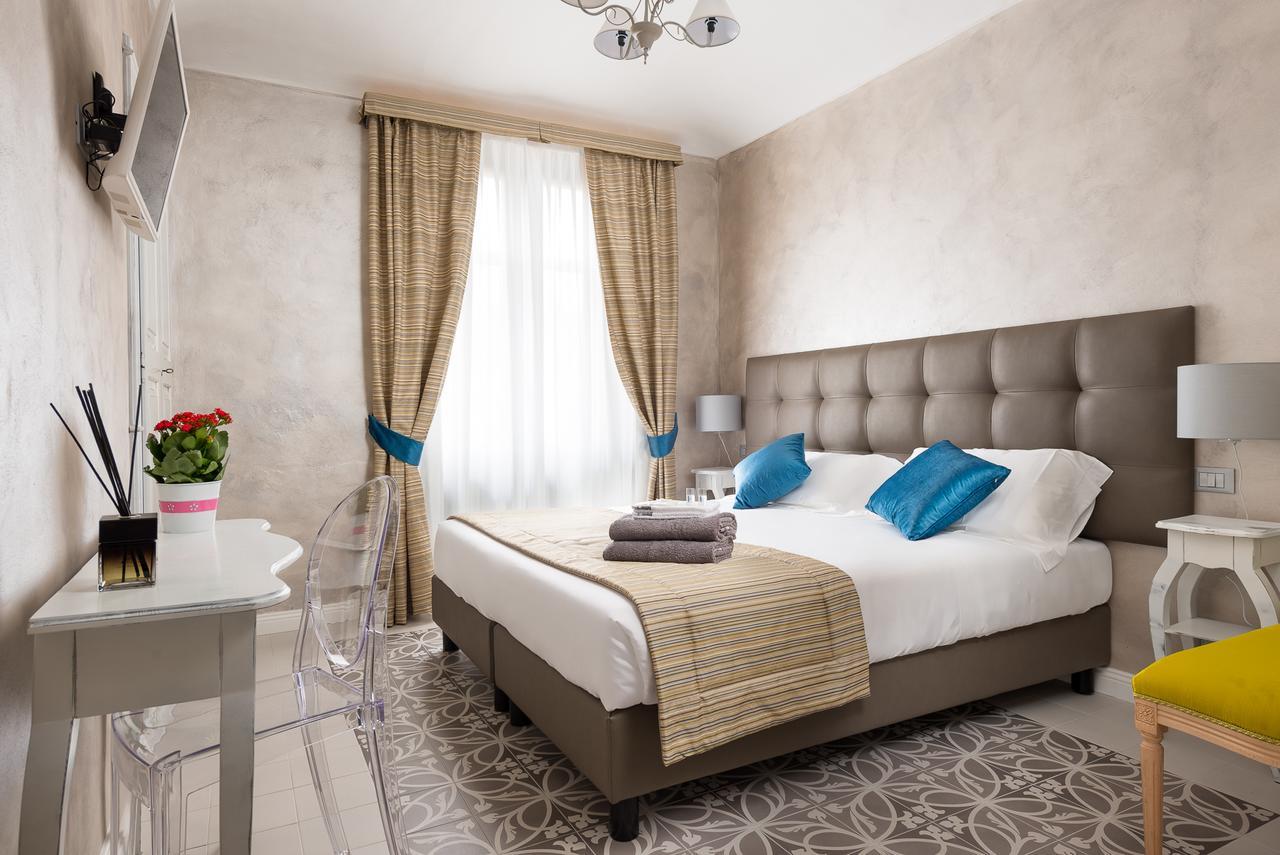 Deluxe Double or Twin Room with Private Bathroom