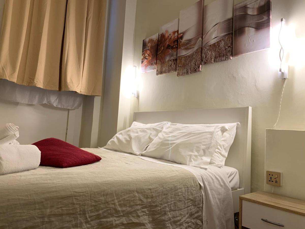 Double Room,943135777:JPEG
