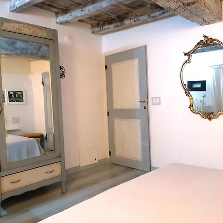 Corte Delle Camelie Bed And Breakfast-3